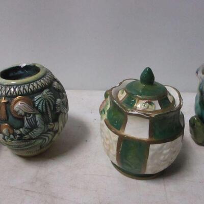 Lot 110 - Home Decor Containers 