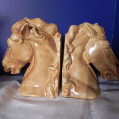 HORSE LOVERS