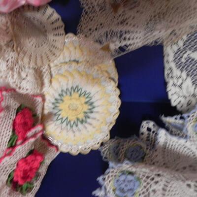 LINEN  BEAUTIES 