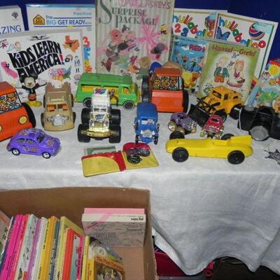 CHILDRENS VEHICLES & BOOKS