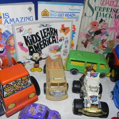 CHILDRENS VEHICLES & BOOKS