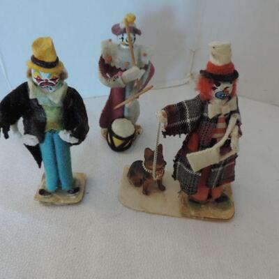 VINTAGE COLLECTIBLES SEND IN THE CLOWNS