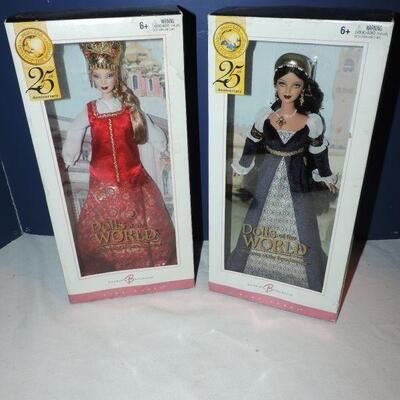 (NIB) COLLECTOR 25TH ANNIVERSARY WORLD BARBIES