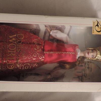 (NIB) COLLECTOR 25TH ANNIVERSARY WORLD BARBIES