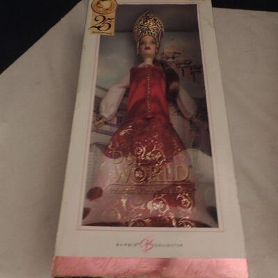 (NIB) COLLECTOR 25TH ANNIVERSARY WORLD BARBIES