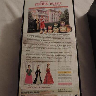 (NIB) COLLECTOR 25TH ANNIVERSARY WORLD BARBIES