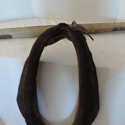 VINTAGE HORSE COLLAR & YOKE