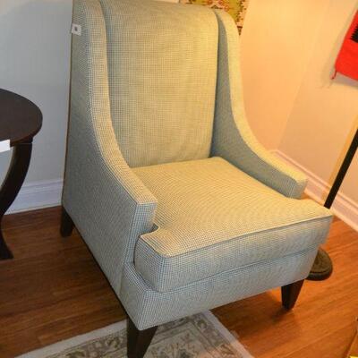 LOT 86 ETHAN ALLEN CHAIR LIKE NEW CONDITION