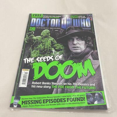 .161. Nineteen Doctor Who Magazines
