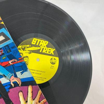 .170. Vintage Star Trek Albums / Gil Gerard & Erin Gray Autographs