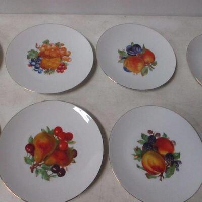 Lot 162 - Hand Painted Porcelain China Plates