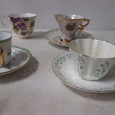 Lot 164 - Fine China Tea Cups & Saucers 