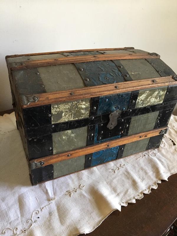 Rare Salesman Sample Antique Dome Top Trunk With Tray Doll 