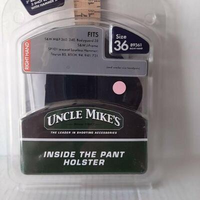 Uncle Mike's 89391 Holster   (LOT 11)
