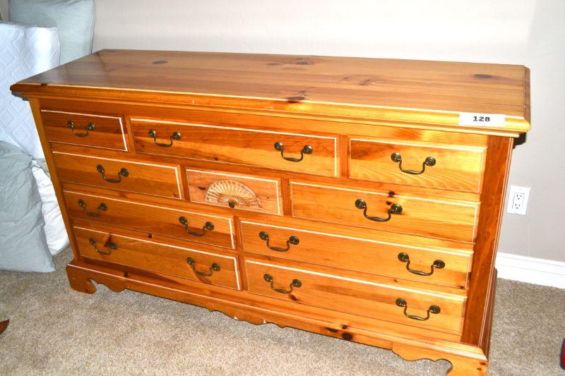 Broyhill knotty pine bedroom furniture discount