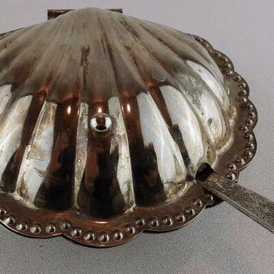 Hong Kong Leonard Silverplate Clam Server