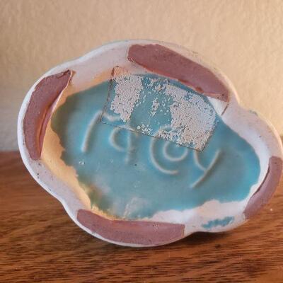 Lot 21: Vintage McCoy Turquois Swan Vase