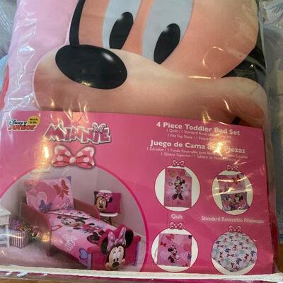 Minnie 4 Piece Toddler Bed Set (B) 