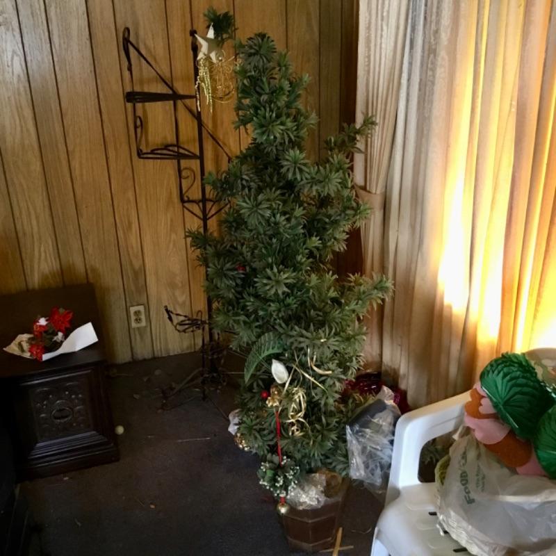 Vintage Decorative Artificial Tree Set