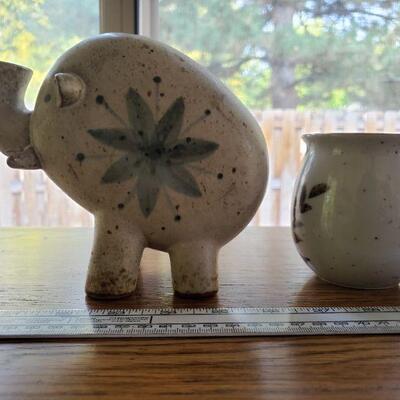 Lot 77: Ceramic Elephant & Small Vase