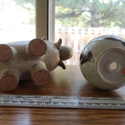 Lot 77: Ceramic Elephant & Small Vase