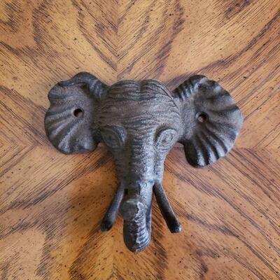 Lot 82: Metal Elephant Trunk Hook