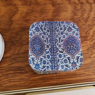 Lot 87: Coaster Sets