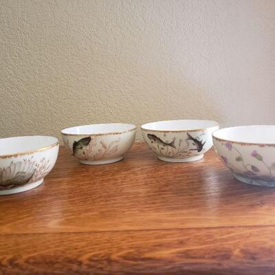 Lot 89: Antique AK Handpainted Fish Dishes (4)
