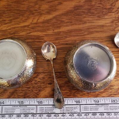 Lot 91: (2) Hammered Silverplate Sugar Dishes & Spoons