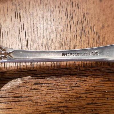 Lot 100: Acorn Pattern Silverplate Spoons in Case