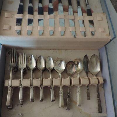 SILVER PLATE COMMUNITY EATING UTENSIL'S 