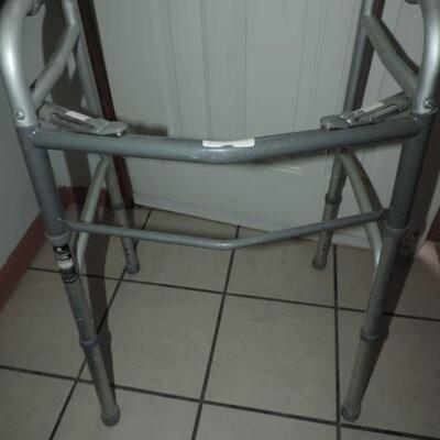MEDICAL BATH SEAT, HAND BAR & WALKER