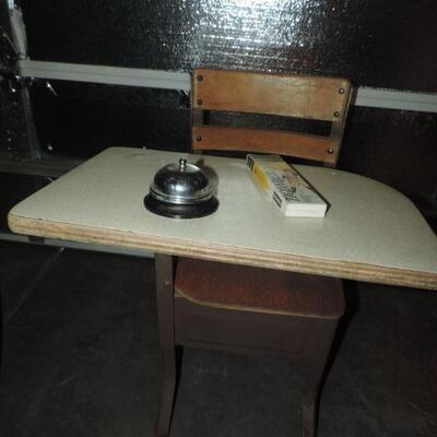 VINTAGE CHILDS SCHOOL DESK W/CHAIR & CLASSROOM HAT RACK