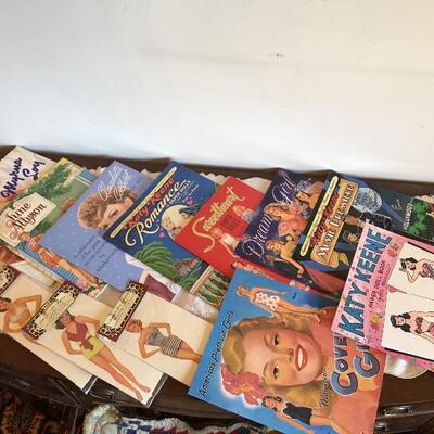 Lot of 12 Vintage Paper Doll Books Unused! 