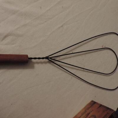 VINTAGE  ACME EGG SIZER-STEAK BRANDING IRON & MORE