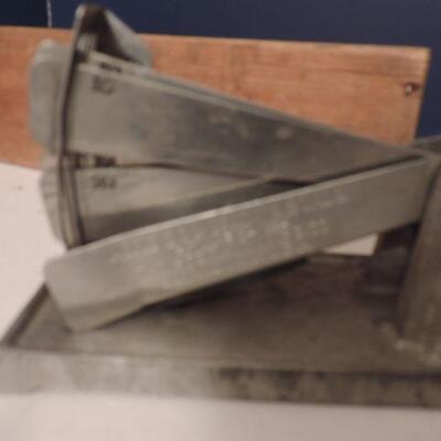 VINTAGE  ACME EGG SIZER-STEAK BRANDING IRON & MORE