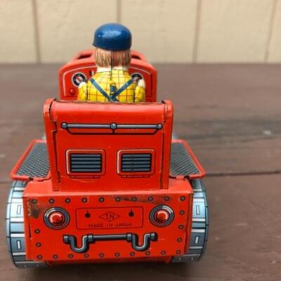 Lot 80: Tractor: Made in Japan, tin, wind-Up