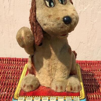 Lot 512: Buttons: The Puppy with a Brain, Mechanical, tin and felt, Louis Marx & Co. Inc. Linemar Division. WORKS
