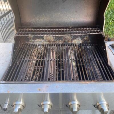 O - 409: Master Forge Gas Grill  