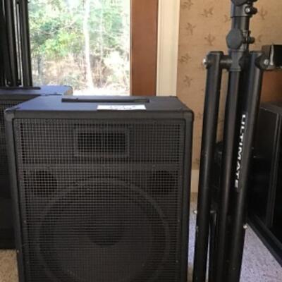H - 499.  2  Yamaha Speakers & Tripods