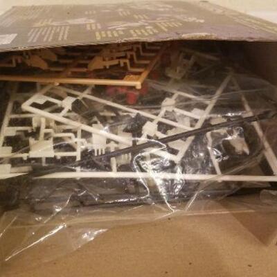 Lot #107: Vintage Motorized Model LIGER ZERO Unused