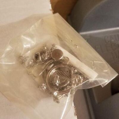 Lot #109: Rock Tumbler Kids Arts and Crafts Jewelry Creator