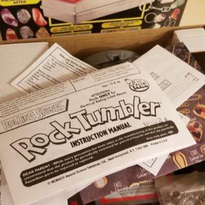 Lot #109: Rock Tumbler Kids Arts and Crafts Jewelry Creator