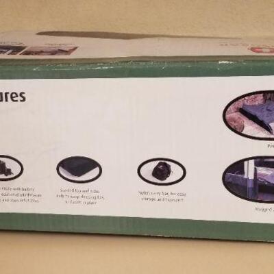 Lot #111: Open Box Never Used QUEEN SIZE Swiss Gear Comfort Air Bed with Inflator 