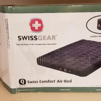 Lot #111: Open Box Never Used QUEEN SIZE Swiss Gear Comfort Air Bed with Inflator 