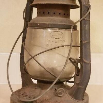 Lot #114: Antique DILTZ No. 2 D Line Railroad Lantern 