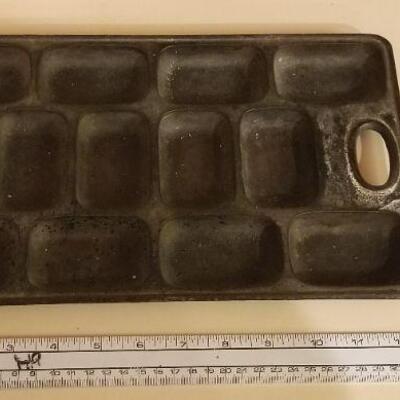 Lot #116; Pair of Vintage Cast Iron Baking Molds