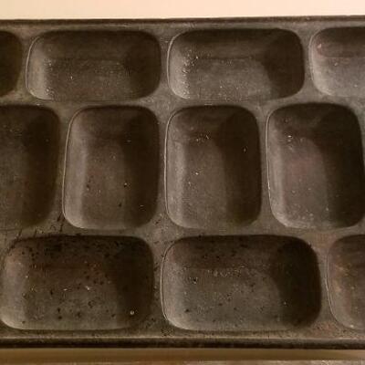Lot #116; Pair of Vintage Cast Iron Baking Molds