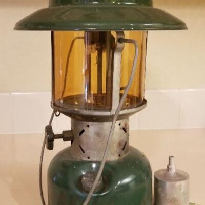 Lot #122: Vintage Green Enamel COLEMAN Lantern w/ Original Amber Glass Shade + Mantles 