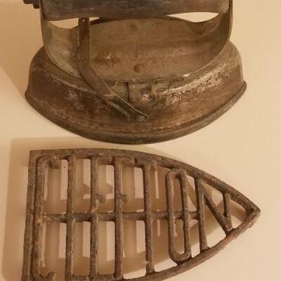 Lot #125: Group of (3) Antique Sad Irons